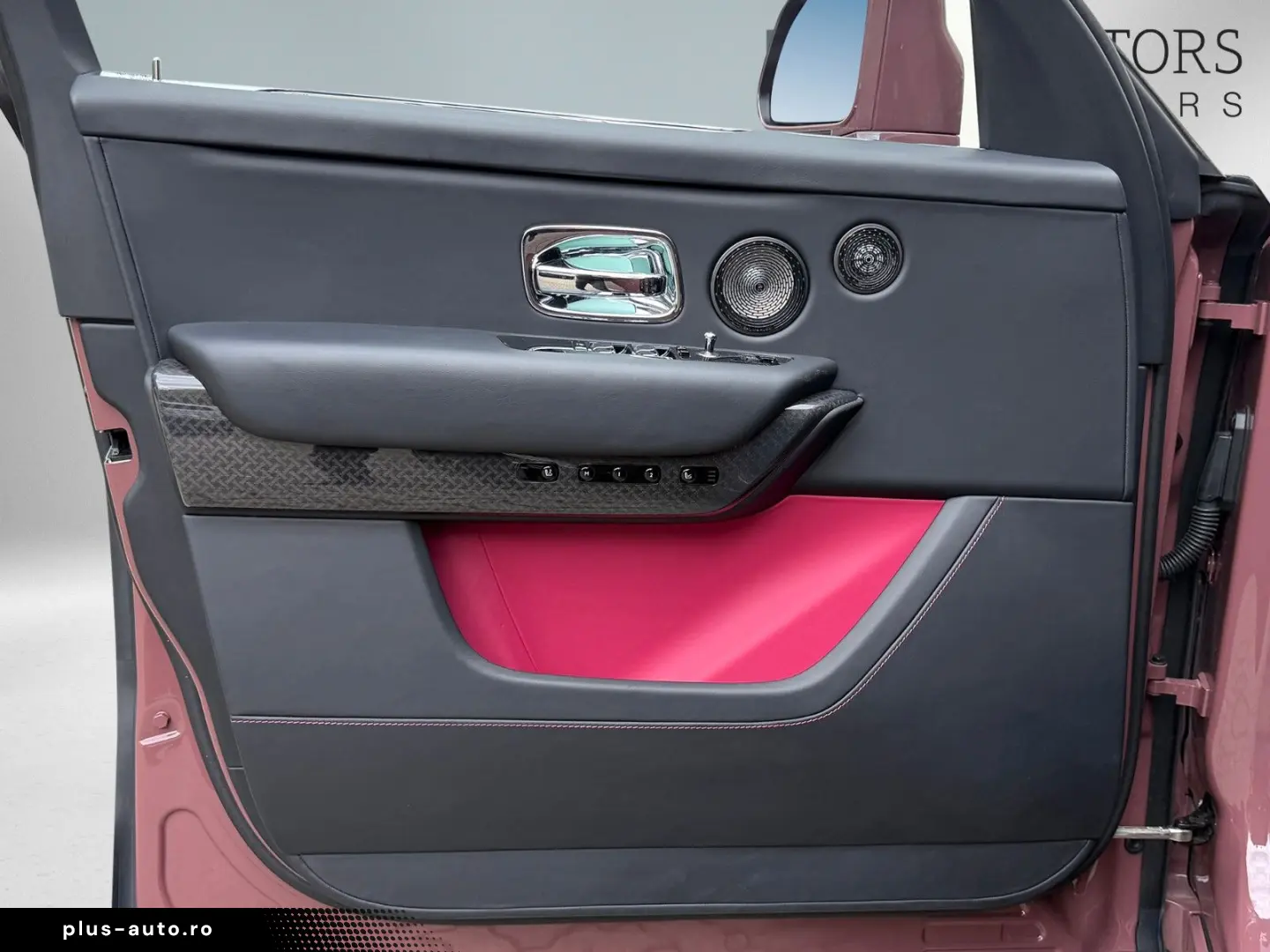 ROLLS ROYCE Cullinan Black Badge Series II 23  Lounge Seats