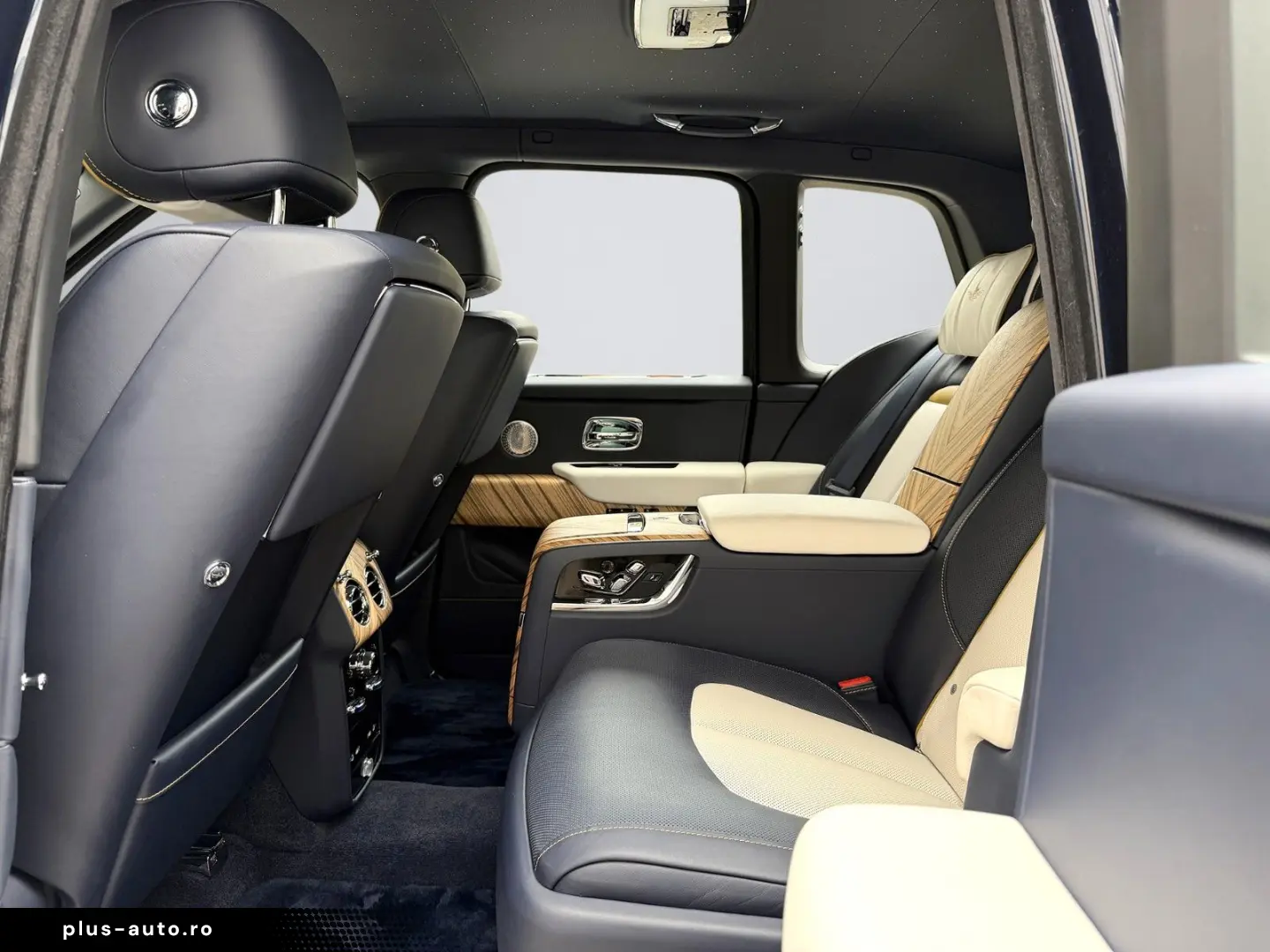 ROLLS ROYCE Cullinan 4 Seats Shooting Star Picnic Tables