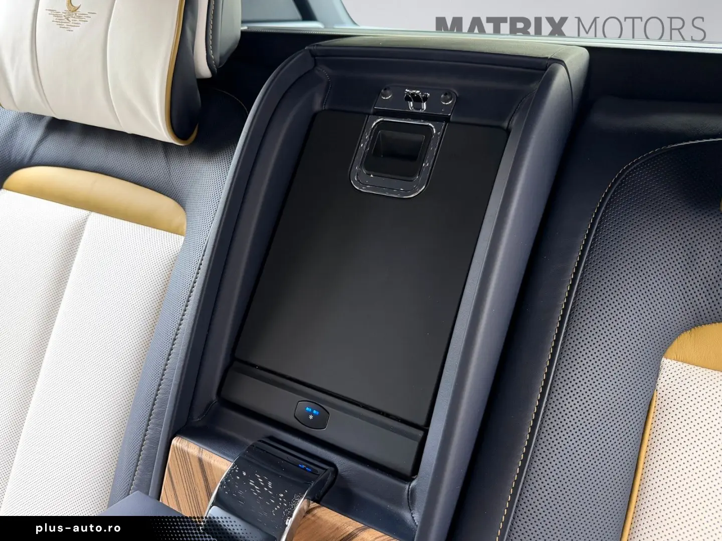 ROLLS ROYCE Cullinan 4 Seats Shooting Star Picnic Tables