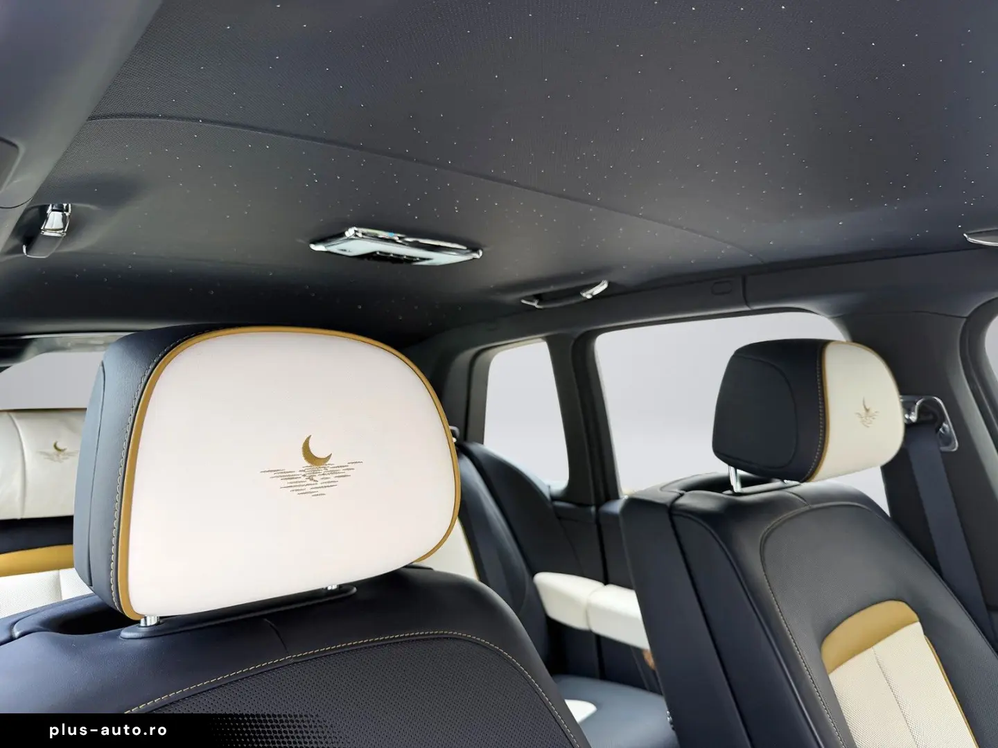 ROLLS ROYCE Cullinan 4 Seats Shooting Star Picnic Tables