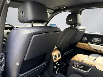 ROLLS ROYCE Cullinan 4 Seats Shooting Star Picnic Tables