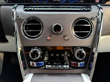 ROLLS ROYCE Cullinan 4 Seats Audio Series II heated&cooled