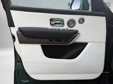 ROLLS ROYCE Cullinan 4 Seats Audio Series II heated&cooled