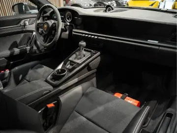 PORSCHE 992 992 GT3 RS Weissach Lift Keramisch Bose 4.0