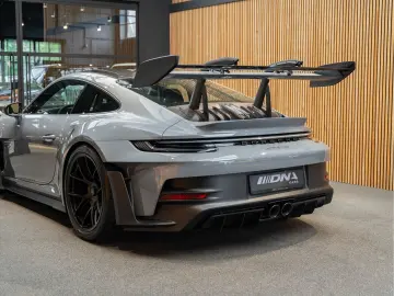 PORSCHE 992 992 GT3 RS Weissach Lift Keramisch Bose 4.0