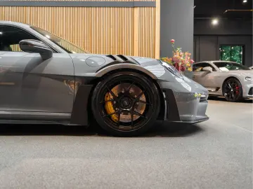 PORSCHE 992 992 GT3 RS Weissach Lift Keramisch Bose 4.0