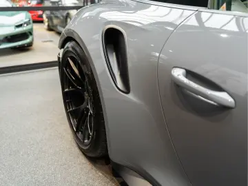 PORSCHE 992 992 GT3 RS Weissach Lift Keramisch Bose 4.0