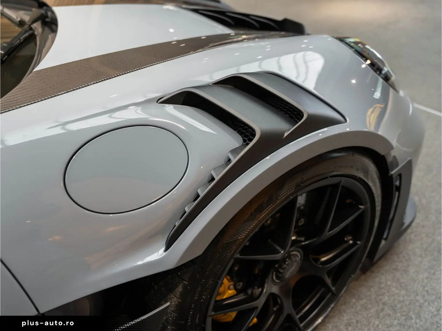 PORSCHE 992 992 GT3 RS Weissach Lift Keramisch Bose 4.0