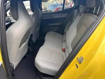 VOLVO EX30 AWD Plus Performance 20; ACC BLIS Standh.