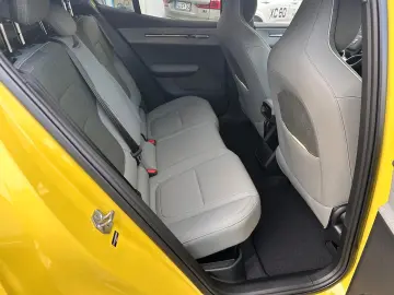 VOLVO EX30 AWD Plus Performance 20; ACC BLIS Standh.
