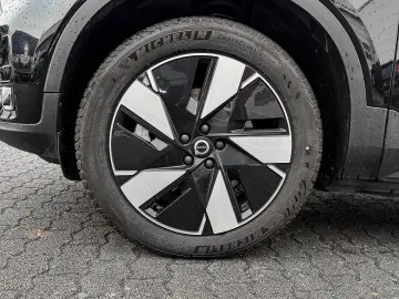 VOLVO C40 Recharge Twin Motor AWD Plus Pilot Assist