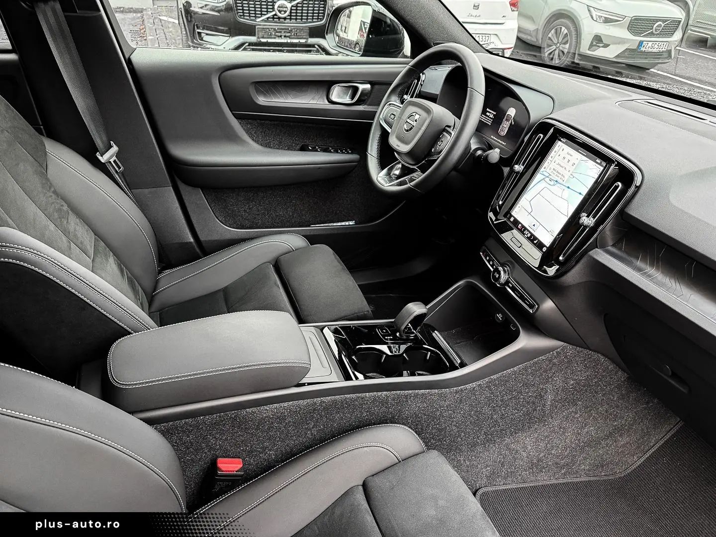 VOLVO C40 Recharge Twin Motor AWD Plus Pilot Assist
