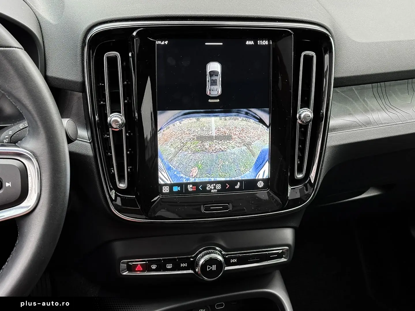 VOLVO C40 Recharge Twin Motor AWD Plus Pilot Assist