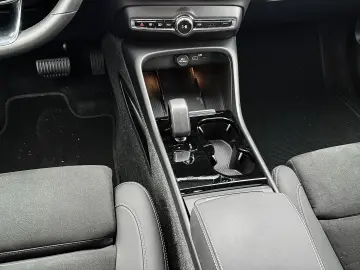 VOLVO C40 Recharge Twin Motor AWD Plus Pilot Assist