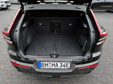 VOLVO C40 Recharge Twin Motor AWD Plus Pilot Assist