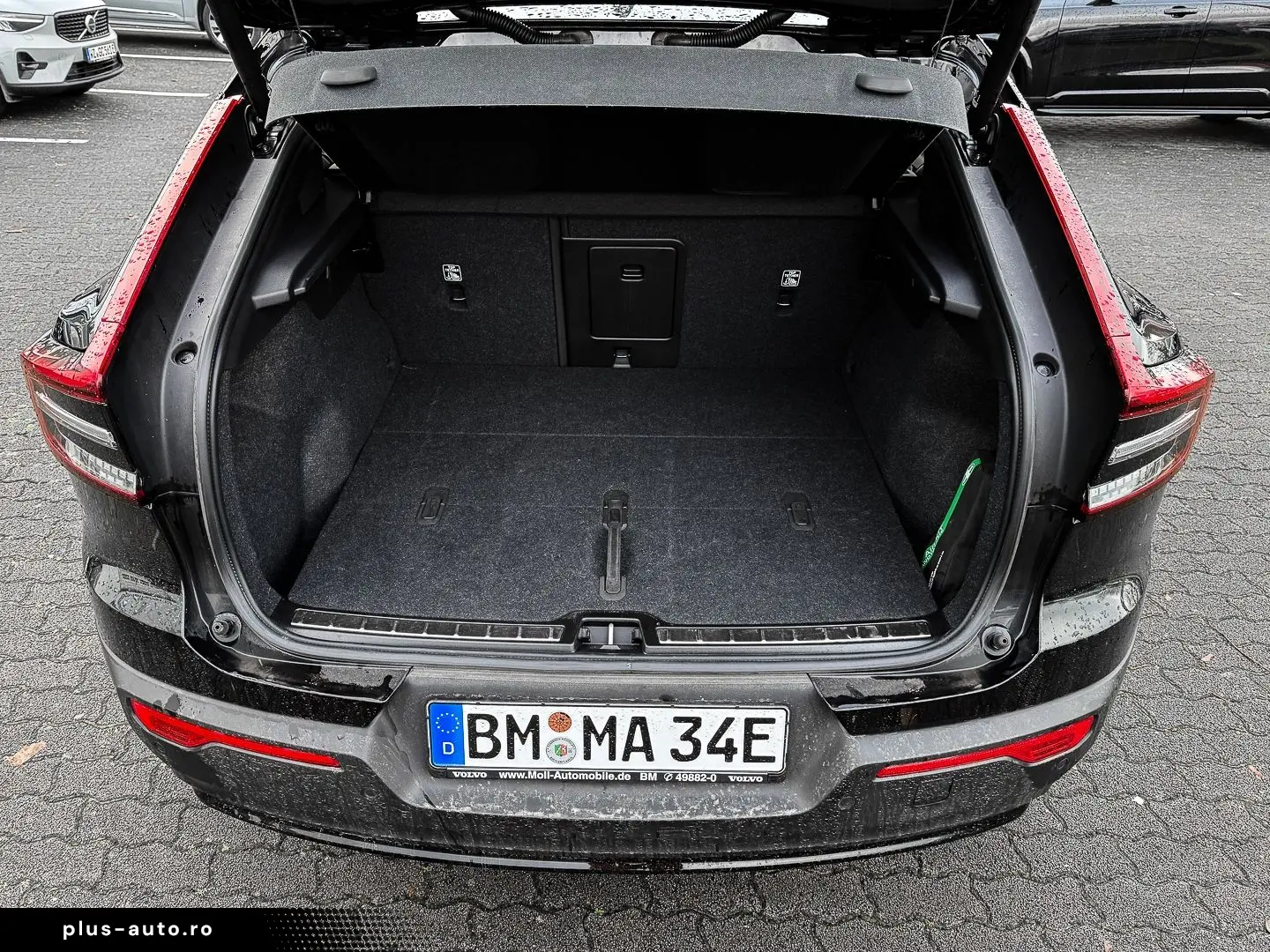 VOLVO C40 Recharge Twin Motor AWD Plus Pilot Assist