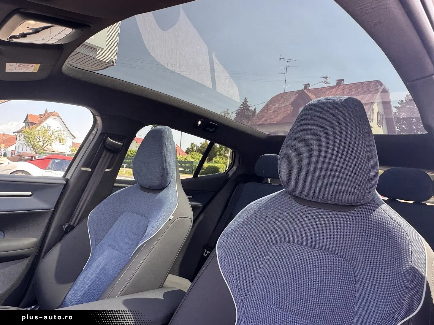 VOLVO EX30 Cross Country Ultra NP 59.390 Twin CC Met.