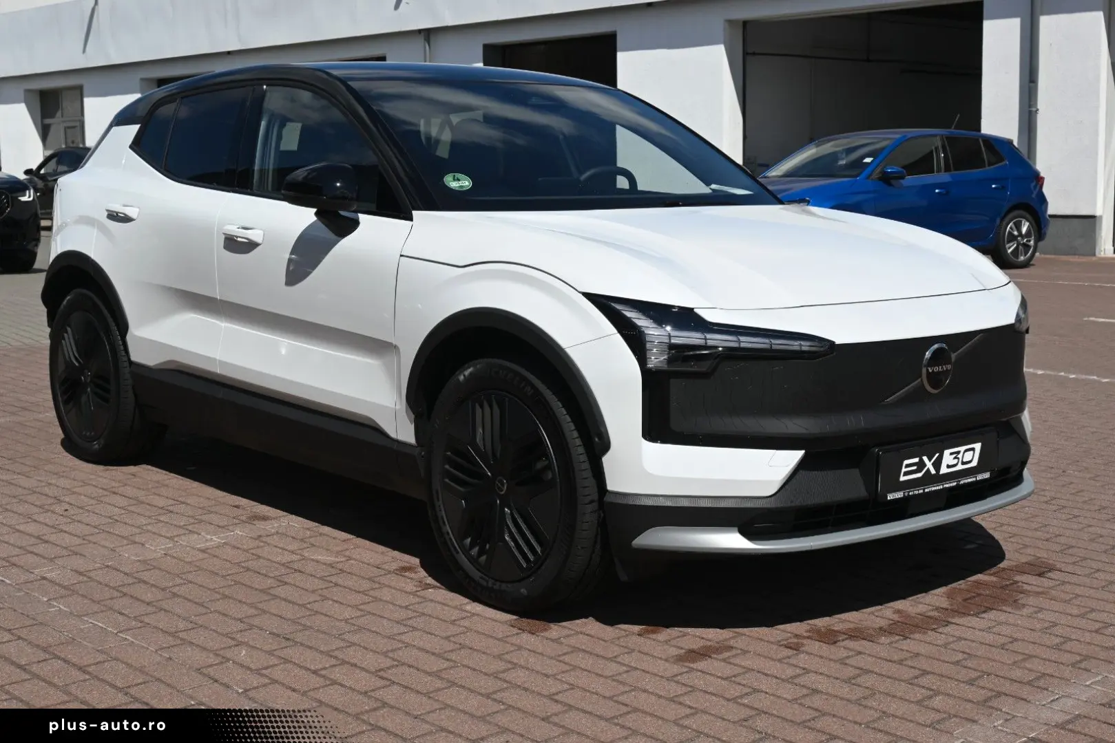 VOLVO EX30 CC Twin Motor Performance AWD Ultra 360 Pan