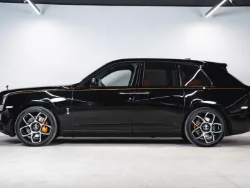ROLLS ROYCE Cullinan Black Badge  FULL OPTION  1 OWNER