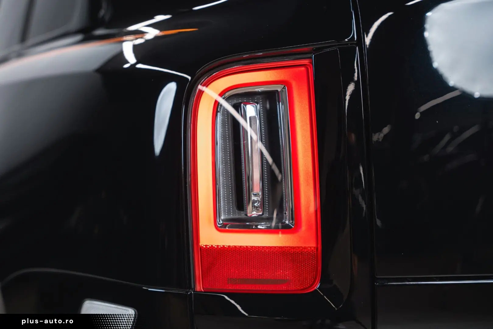 ROLLS ROYCE Cullinan Black Badge  FULL OPTION  1 OWNER