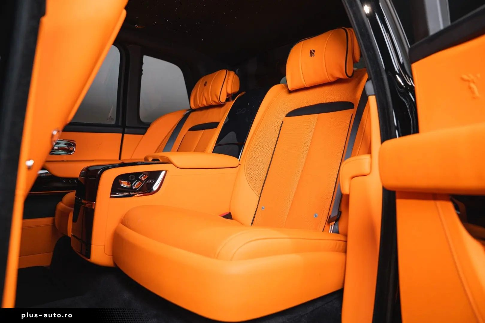 ROLLS ROYCE Cullinan Black Badge  FULL OPTION  1 OWNER