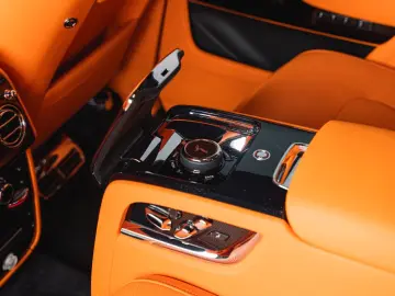 ROLLS ROYCE Cullinan Black Badge  FULL OPTION  1 OWNER