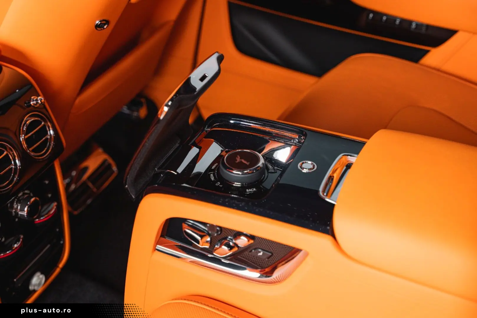 ROLLS ROYCE Cullinan Black Badge  FULL OPTION  1 OWNER