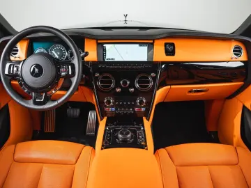ROLLS ROYCE Cullinan Black Badge  FULL OPTION  1 OWNER