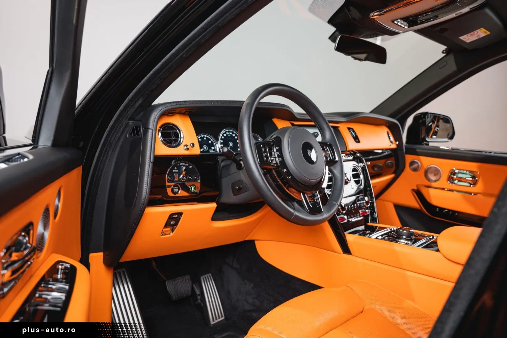 ROLLS ROYCE Cullinan Black Badge  FULL OPTION  1 OWNER