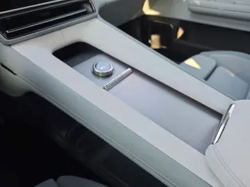 POLESTAR 4 200 kW Long Range Single 22KW Pilot Pixel HK