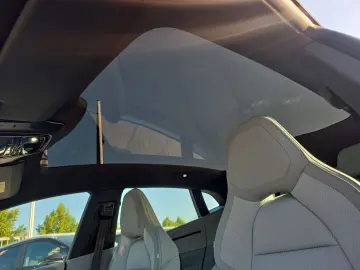 POLESTAR 4 200 kW Long Range Single 22KW Pilot Pixel HK