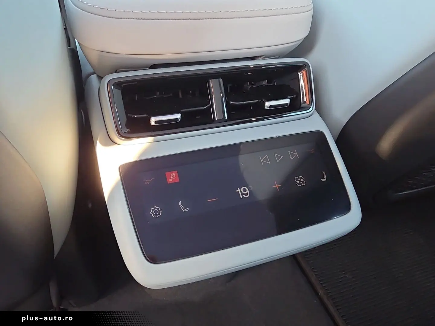 POLESTAR 4 200 kW Long Range Single 22KW Pilot Pixel HK
