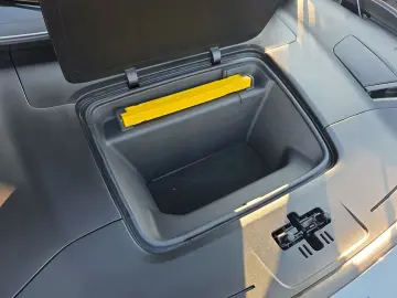 POLESTAR 4 200 kW Long Range Single 22KW Pilot Pixel HK