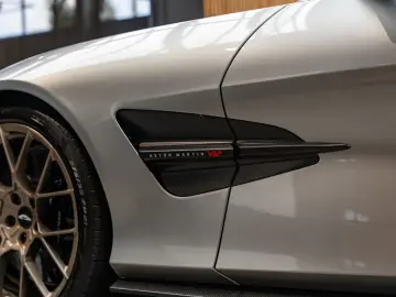 ASTON MARTIN Vanquish V12 Carbon Keramisch 6.0 V12 F…