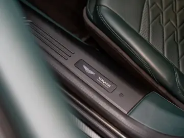 ASTON MARTIN Vanquish V12 Carbon Keramisch 6.0 V12 F…