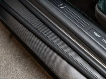 ASTON MARTIN Vanquish V12 Carbon Keramisch 6.0 V12 F…