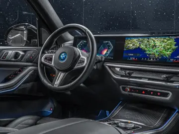 BMW X5 xDrive50e M-Sport Pro Pano H K Carbon