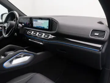 MERCEDES-BENZ GLS 580 4Matic Burmester AMG 22Zoll 7 …