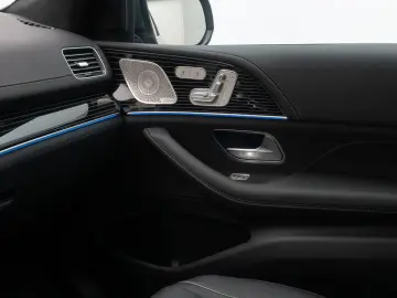 MERCEDES-BENZ GLS 580 4Matic Burmester AMG 22Zoll 7 …