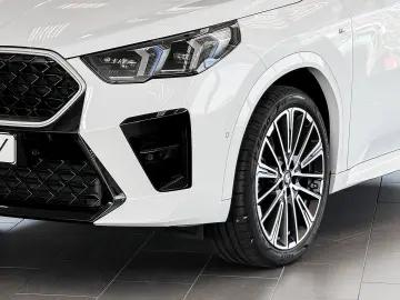 BMW X2 xDrive20d M-SPORT   HUD   ACC  PA    DA  AHK
