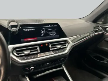 BMW M4 Cabrio Competition xDrive Laser HeadUp H&K