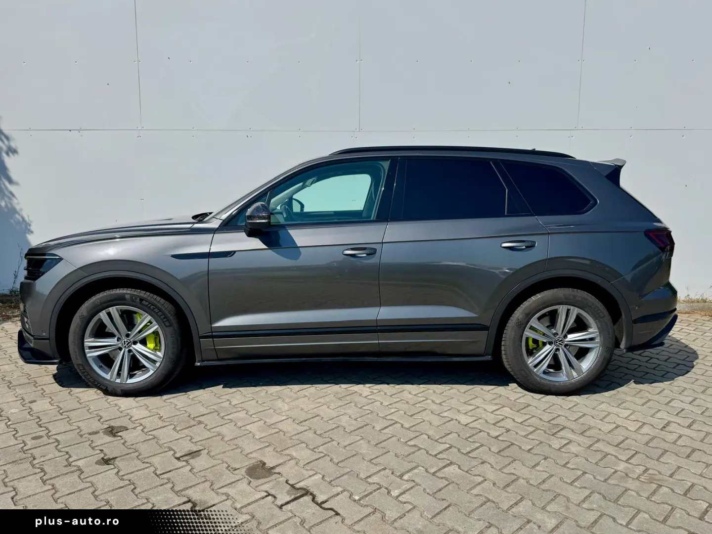 Volkswagen TOUAREG SUV 2022