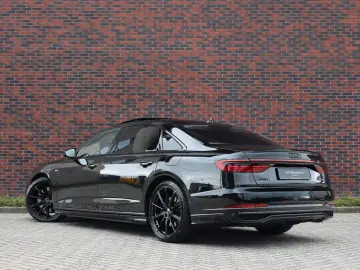AUDI A8L 60 TFSIe quattro   Design Selection