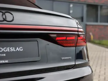 AUDI A8L 60 TFSIe quattro   Design Selection