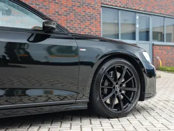 AUDI A8L 60 TFSIe quattro   Design Selection