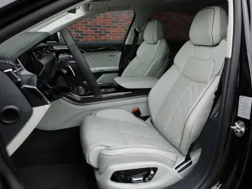 AUDI A8L 60 TFSIe quattro   Design Selection