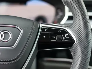 AUDI A8L 60 TFSIe quattro   Design Selection