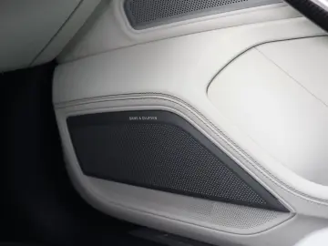 AUDI A8L 60 TFSIe quattro   Design Selection