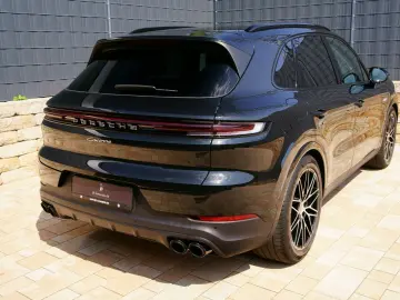 PORSCHE Cayenne E-Hybrid  PANO HEADUP BOSE INNO LUFT