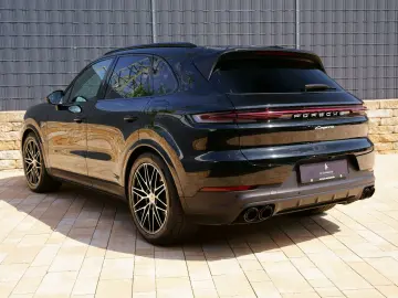 PORSCHE Cayenne E-Hybrid  PANO HEADUP BOSE INNO LUFT